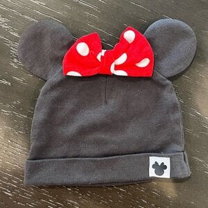 Disney Baby Minnie Mouse Hat Disney World Beanie NWOT 3-6 Months Gray Red White